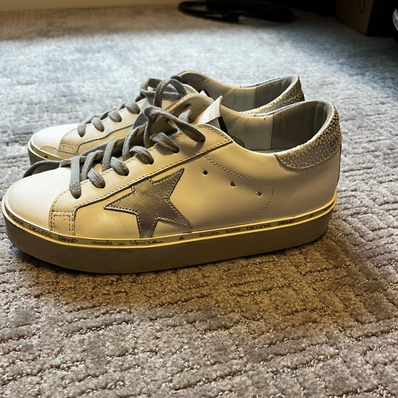 Golden Goose Hi Stars - Picture 2 of 7